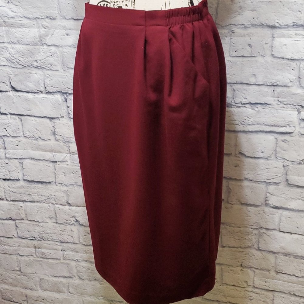 Career Essentials Dark Red Wool 2 Pocket Stretch